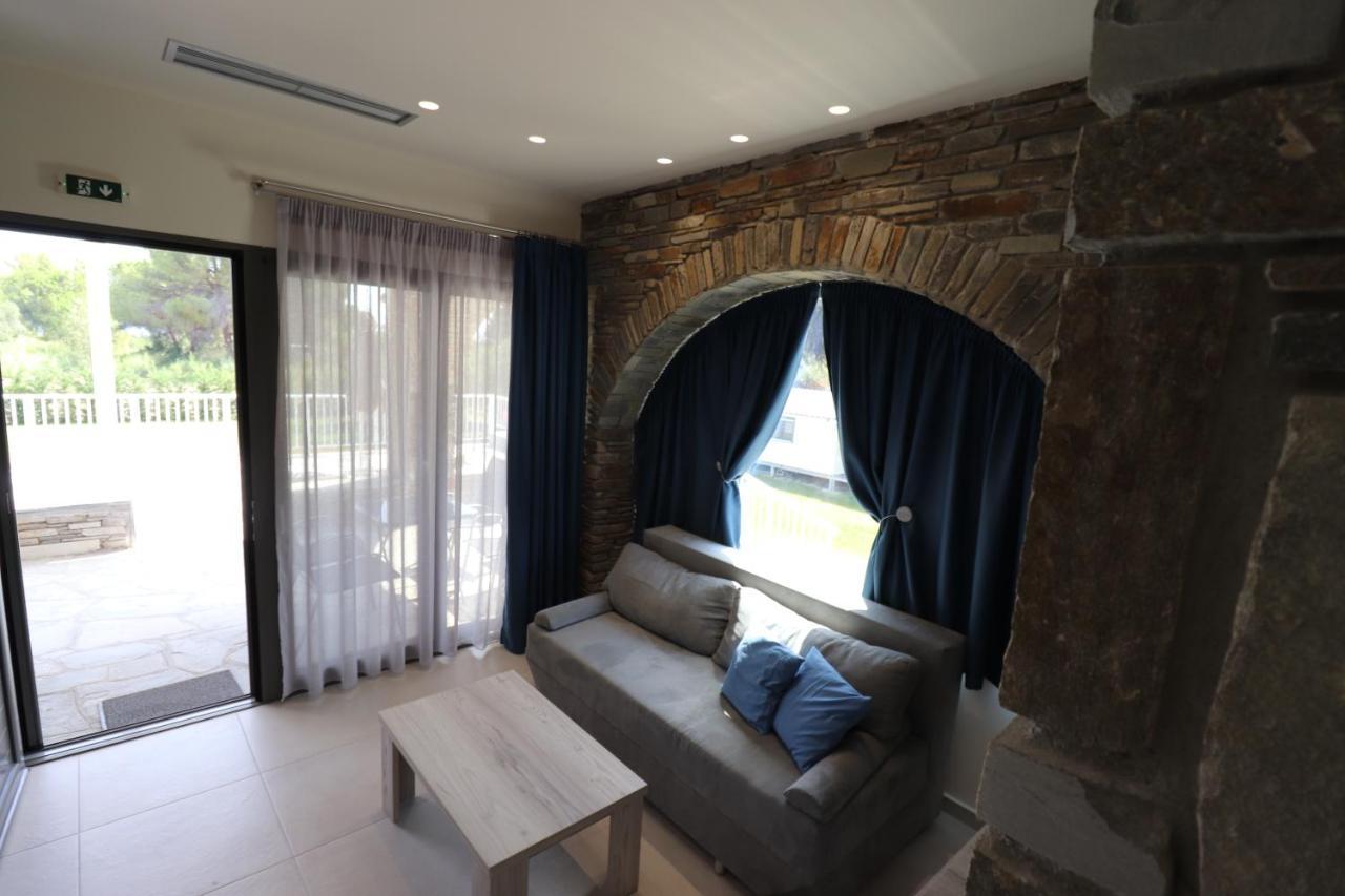 Апартаменты The Palms Novasithonia Вурвуру Экстерьер фото