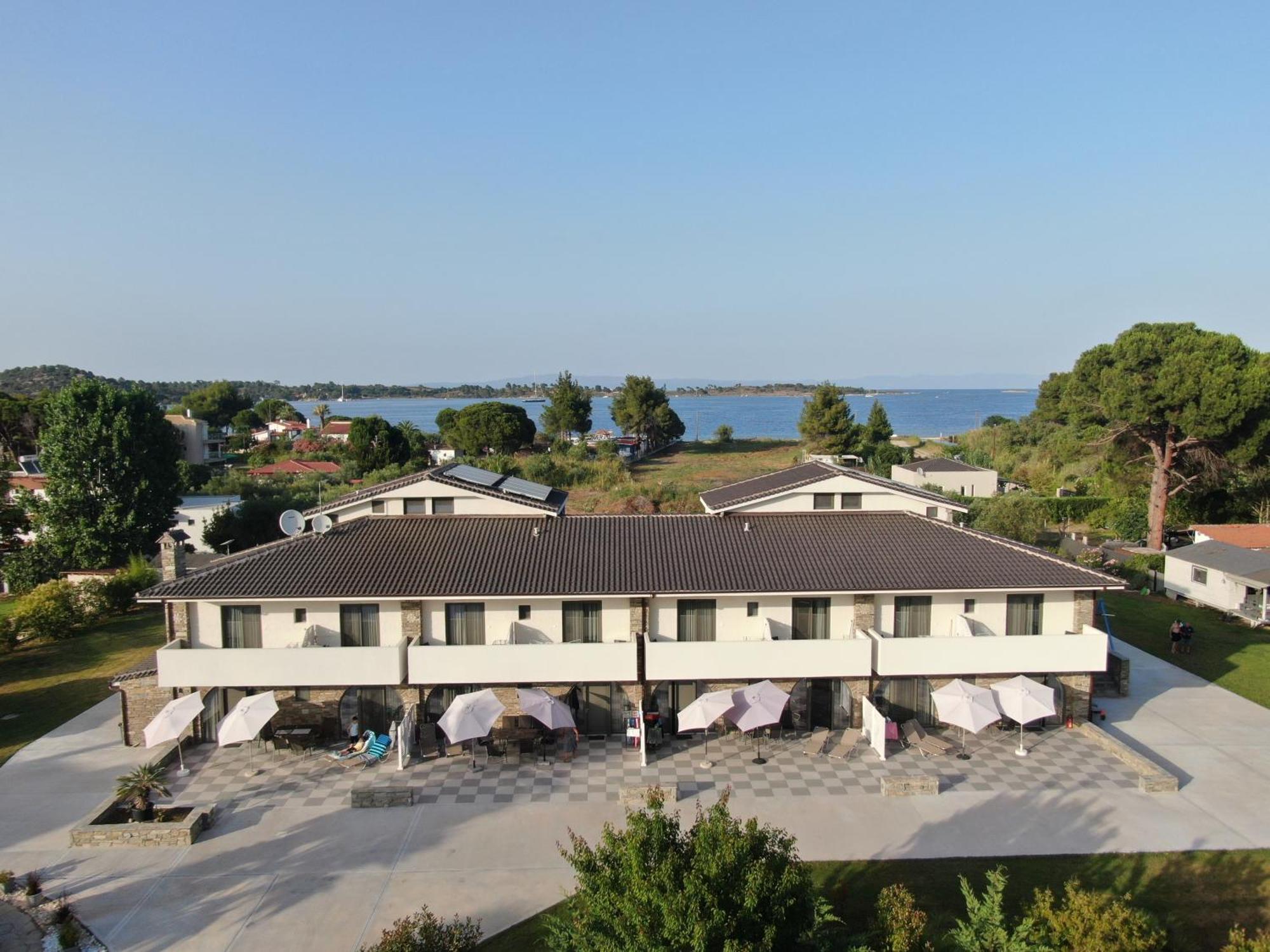 Апартаменты The Palms Novasithonia Вурвуру Экстерьер фото